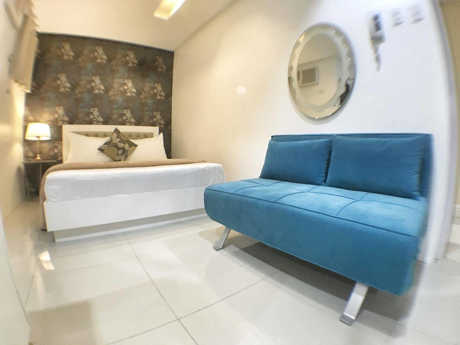 Baymont Suites & Residences Paranaque City Zewnętrze zdjęcie